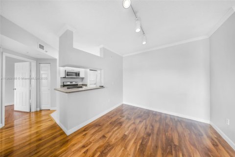 Condo in Sunny Isles Beach, Florida, 1 bedroom  № 2081676 - photo 4