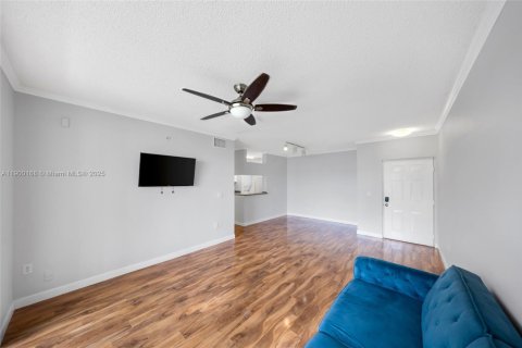 Condo in Sunny Isles Beach, Florida, 1 bedroom  № 2081676 - photo 3