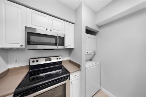 Condo in Sunny Isles Beach, Florida, 1 bedroom  № 2081676 - photo 8