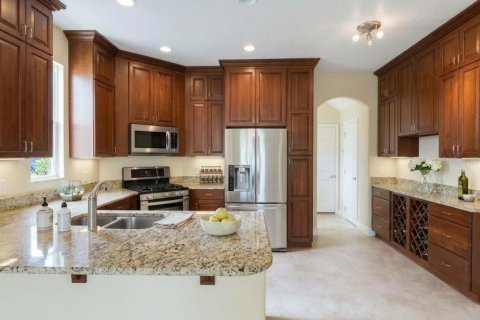 House in Orlando, Florida 4 bedrooms, 230.77 sq.m. № 2429512 - photo 2