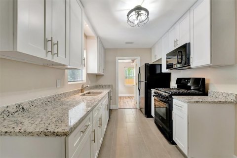 Apartamento en alquiler en Saint Petersburg, Florida, 2 dormitorios, 78.97 m2 № 1886791 - foto 6