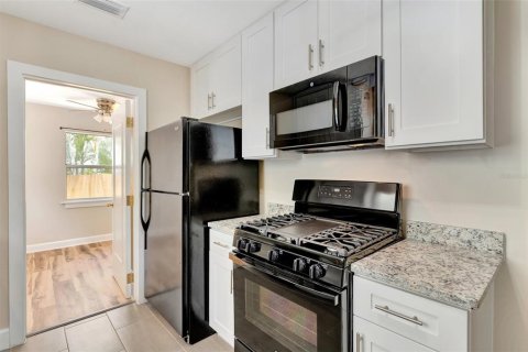 Apartamento en alquiler en Saint Petersburg, Florida, 2 dormitorios, 78.97 m2 № 1886791 - foto 7