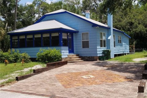 House in Bradenton, Florida 2 bedrooms, 123.47 sq.m. № 925691 - photo 1