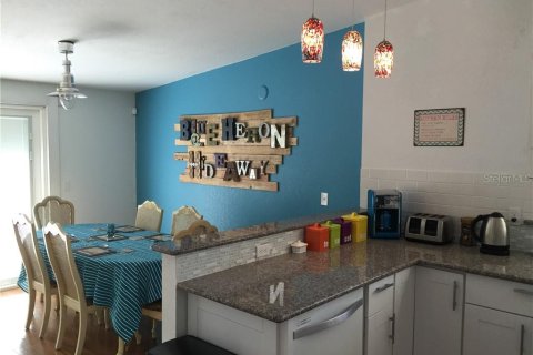 House in Bradenton, Florida 2 bedrooms, 123.47 sq.m. № 925691 - photo 7