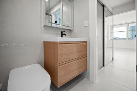 House in Miami Beach, Florida 1 bedroom, 83.33 sq.m. № 2074574 - photo 15