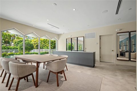 House in Miami Beach, Florida 1 bedroom, 83.33 sq.m. № 2074574 - photo 27