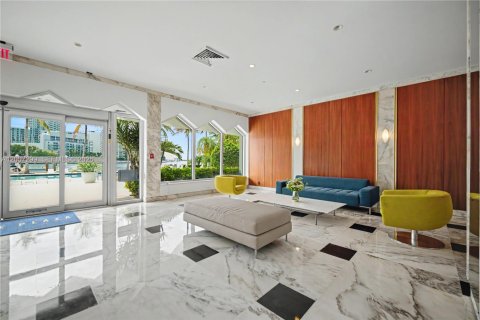 House in Miami Beach, Florida 1 bedroom, 83.33 sq.m. № 2074574 - photo 25