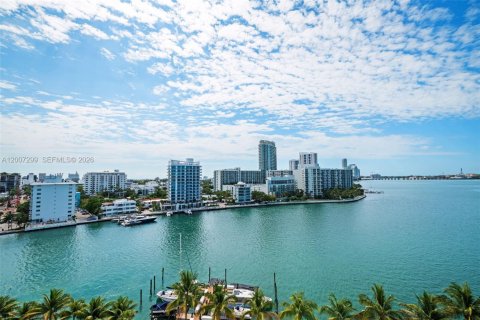 House in Miami Beach, Florida 1 bedroom, 83.33 sq.m. № 2074574 - photo 22