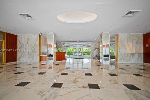 House in Miami Beach, Florida 1 bedroom, 83.33 sq.m. № 2074574 - photo 24