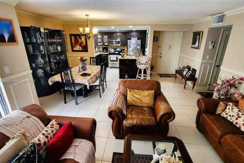 Купить кондоминиум в Халландейл-Бич, Флорида 2 спальни, 109.25м2, № 1966016 - фото 26