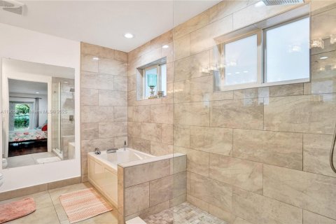 Снять в аренду виллу или дом в Майами-Гарденс, Флорида 4 спальни, 152.82м2, № 1956955 - фото 18