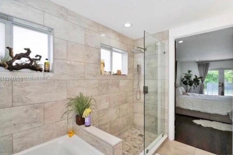 Снять в аренду виллу или дом в Майами-Гарденс, Флорида 4 спальни, 152.82м2, № 1956955 - фото 17