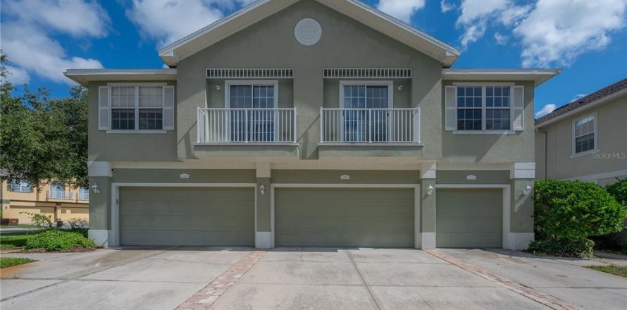Townhouse in Wesley Chapel, Florida 2 bedrooms, 109.25 sq.m. № 1882757