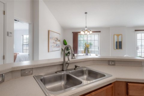 Townhouse in Wesley Chapel, Florida 2 bedrooms, 109.25 sq.m. № 1882757 - photo 10