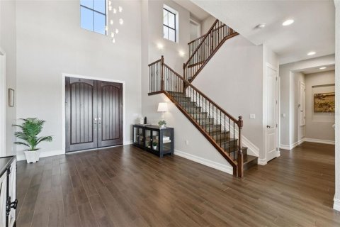 House in Orlando, Florida 5 bedrooms, 410.91 sq.m. № 2418340 - photo 3