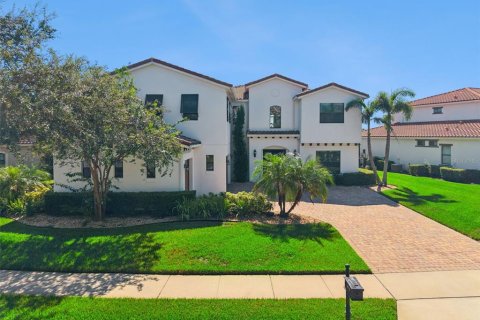 House in Orlando, Florida 5 bedrooms, 410.91 sq.m. № 2418340