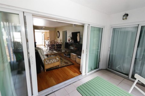 Copropriété à vendre à Largo, Floride: 2 chambres, 91.51 m2 № 1735539 - photo 9