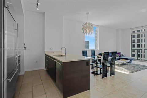 Copropriété à vendre à Miami, Floride: 2 chambres, 111.48 m2 № 2012138 - photo 4