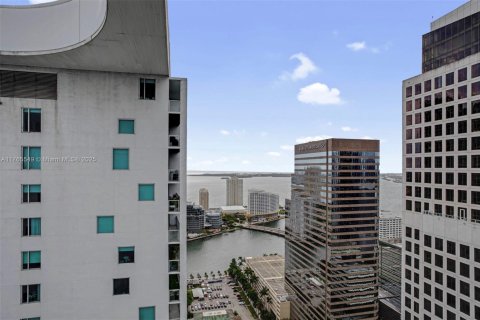 Copropriété à vendre à Miami, Floride: 2 chambres, 111.48 m2 № 2012138 - photo 19