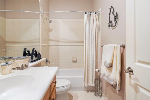 Villa ou maison à vendre à Coral Springs, Floride: 4 chambres, 251.02 m2 № 2053138 - photo 26