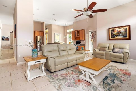 Villa ou maison à vendre à Coral Springs, Floride: 4 chambres, 251.02 m2 № 2053138 - photo 14