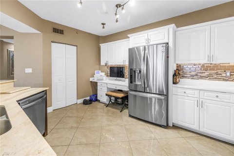 Condominio en venta en North Redington Beach, Florida, 3 dormitorios, 206.89 m2 № 2117752 - foto 8