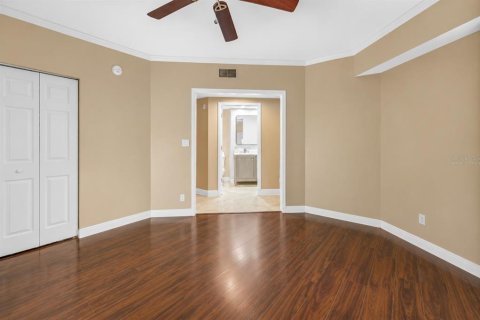 Condominio en venta en North Redington Beach, Florida, 3 dormitorios, 206.89 m2 № 2117752 - foto 25