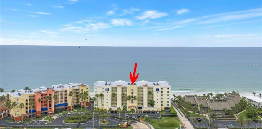 Condominio en North Redington Beach, Florida, 3 dormitorios № 2117752