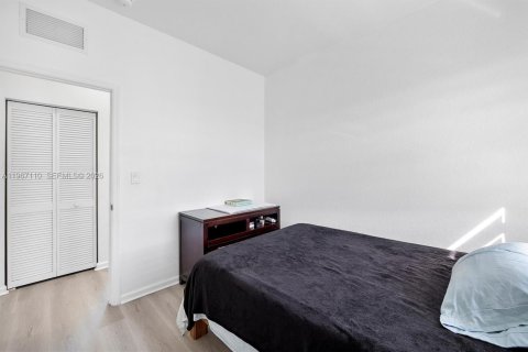 Adosado en venta en Homestead, Florida, 4 dormitorios, 159.42 m2 № 2029837 - foto 10