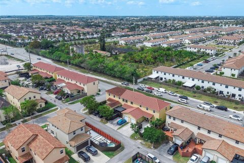 Adosado en venta en Homestead, Florida, 4 dormitorios, 159.42 m2 № 2029837 - foto 28