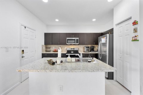 Adosado en venta en Homestead, Florida, 4 dormitorios, 159.42 m2 № 2029837 - foto 6