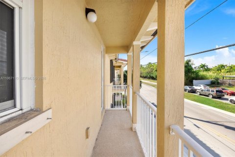 Adosado en venta en Homestead, Florida, 4 dormitorios, 159.42 m2 № 2029837 - foto 22