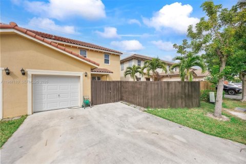 Adosado en venta en Homestead, Florida, 4 dormitorios, 159.42 m2 № 2029837 - foto 24