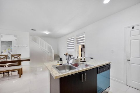 Adosado en venta en Homestead, Florida, 4 dormitorios, 159.42 m2 № 2029837 - foto 5