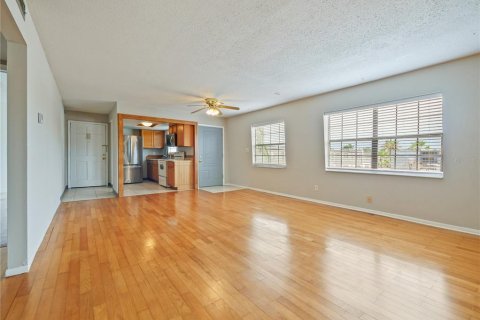 Condo in Winter Park, Florida, 1 bedroom  № 1847421 - photo 4