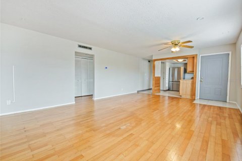 Condo in Winter Park, Florida, 1 bedroom  № 1847421 - photo 6