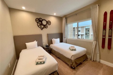 Touwnhouse à vendre à Kissimmee, Floride: 4 chambres, 218.88 m2 № 2299262 - photo 11