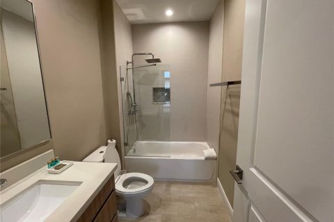 Touwnhouse à vendre à Kissimmee, Floride: 4 chambres, 218.88 m2 № 2299262 - photo 25