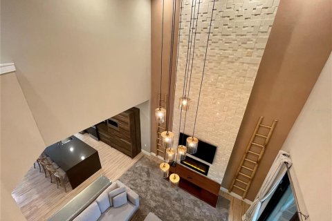 Touwnhouse à vendre à Kissimmee, Floride: 4 chambres, 218.88 m2 № 2299262 - photo 9