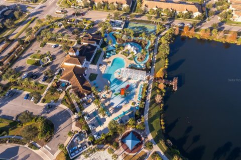 Villa ou maison à vendre à Kissimmee, Floride: 8 chambres, 375.42 m2 № 2321340 - photo 2