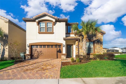 House in Kissimmee, Florida 8 bedrooms, 375.42 sq.m. № 2321340