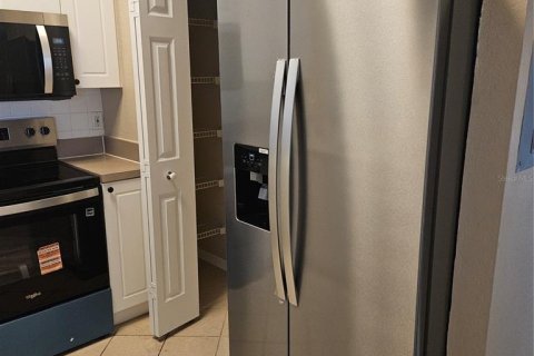 Condominio en alquiler en Sarasota, Florida, 2 dormitorios, 103.68 m2 № 1909709 - foto 5