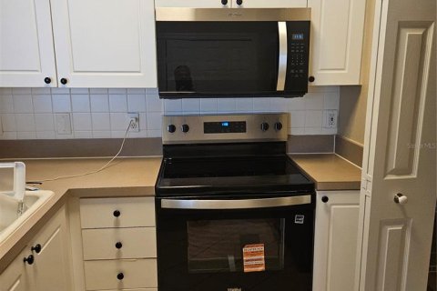 Condominio en alquiler en Sarasota, Florida, 2 dormitorios, 103.68 m2 № 1909709 - foto 6