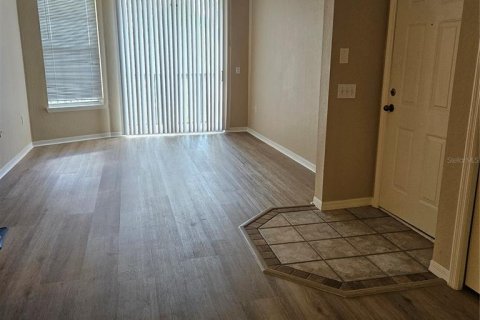 Condominio en alquiler en Sarasota, Florida, 2 dormitorios, 103.68 m2 № 1909709 - foto 3