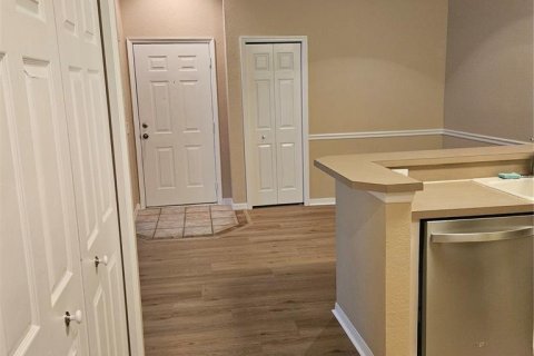 Condominio en alquiler en Sarasota, Florida, 2 dormitorios, 103.68 m2 № 1909709 - foto 7