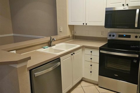 Condominio en alquiler en Sarasota, Florida, 2 dormitorios, 103.68 m2 № 1909709 - foto 4