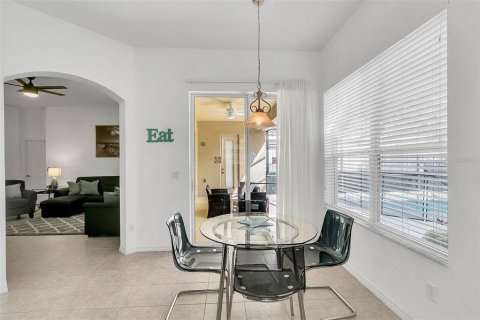 Villa ou maison à vendre à Kissimmee, Floride: 3 chambres, 154.87 m2 № 2408555 - photo 9