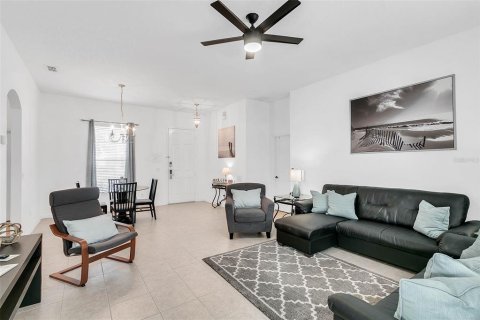 Villa ou maison à vendre à Kissimmee, Floride: 3 chambres, 154.87 m2 № 2408555 - photo 5