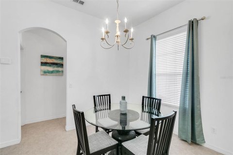 Villa ou maison à vendre à Kissimmee, Floride: 3 chambres, 154.87 m2 № 2408555 - photo 6