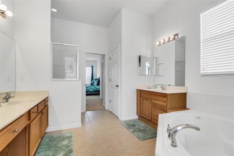 Villa ou maison à vendre à Kissimmee, Floride: 3 chambres, 154.87 m2 № 2408555 - photo 12